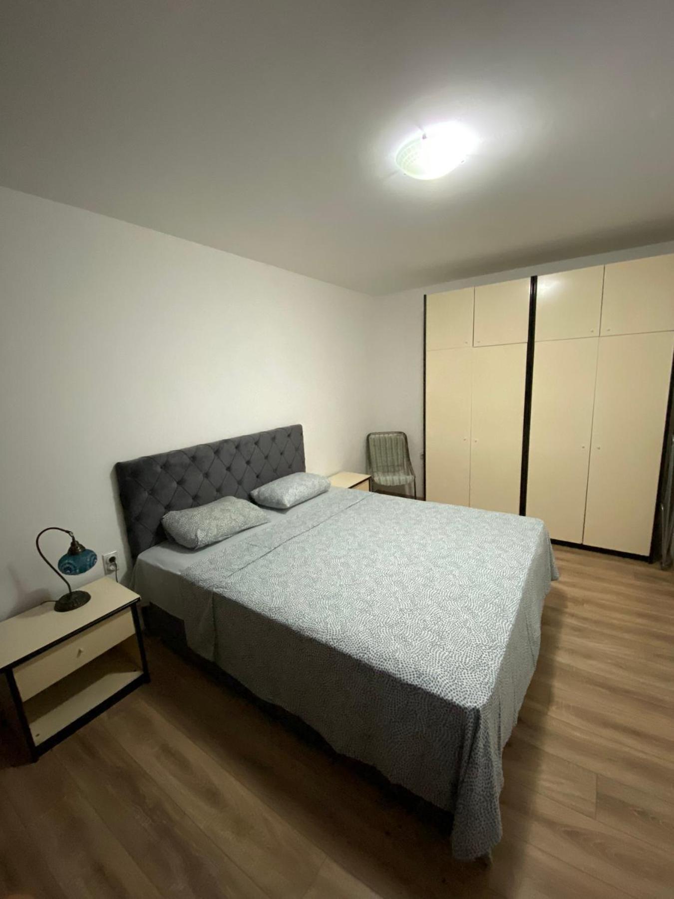Delta 10 Apartment Ni Екстериор снимка